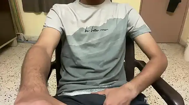 Snapshot of rahul_4u chatting on 02-18-25, 02:38 rahul 4u online show from 02-18-25, 02:38