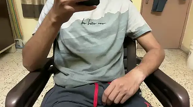 Snapshot of rahul_4u chatting on 02-20-25, 12:47 rahul 4u online show from 02-20-25, 12:47