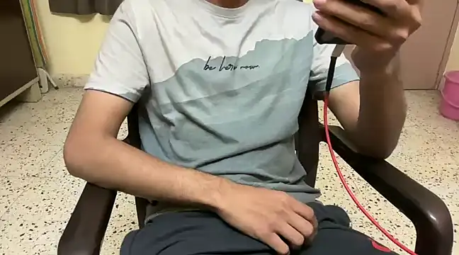 Snapshot of rahul_4u chatting on 02-23-25, 06:45 rahul 4u online show from 02-23-25, 06:45