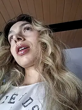 Karolgood3 online show from 12-13-24, 03:27