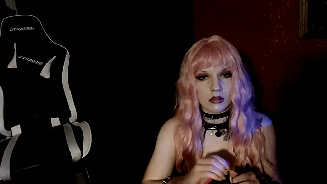 Snapshot of daddy_girl88 chatting on 01-03-25, 05:17 daddy girl88 online show from 01-03-25, 05:17