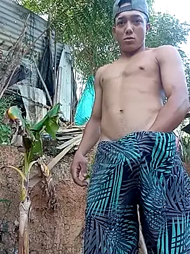 Snapshot of tayson_ chatting on 11-22-25, 12:48 tayson online show from 11-22-25, 12:48