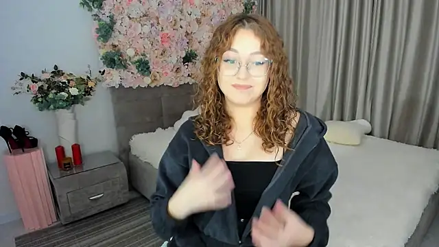 SereneFlame online show from 10-12-25, 04:17