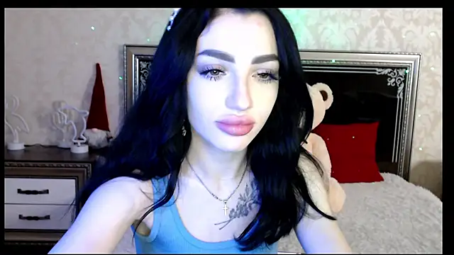 NancyLovee  online show from 01-04-25, 06:09