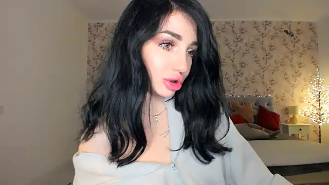 Snapshot of NancyLovee_ chatting on 12-13-25, 11:21 NancyLovee online show from 12-13-25, 11:21