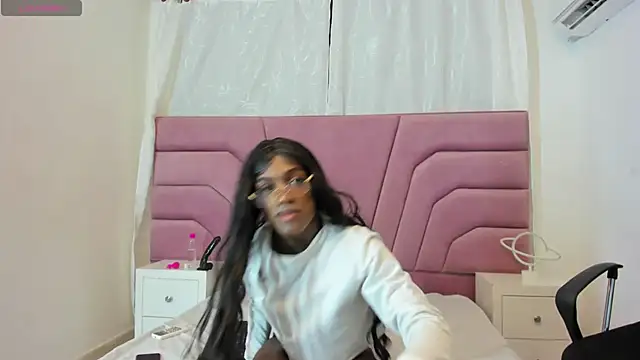 aishasounders online show from 12-25-24, 06:41