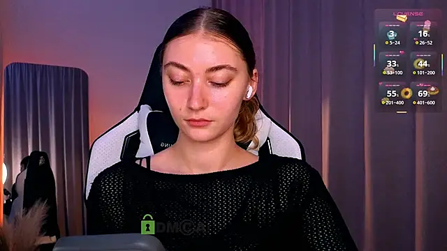 lady curls online show from 11-23-25, 10:09