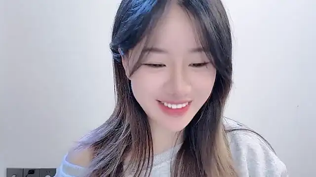 Snapshot of chloe-01 chatting on 11-15-25, 03:15 chloe-01 online show from 11-15-25, 03:15