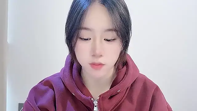 Snapshot of chloe-01 chatting on 11-24-25, 03:28 chloe-01 online show from 11-24-25, 03:28