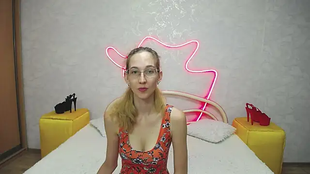 Snapshot of KlaryBrait chatting on 09-20-25, 04:46 KlaryBrait online show from 09-20-25, 04:46