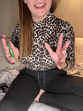 Mia harmati online show from 12-02-25, 03:51