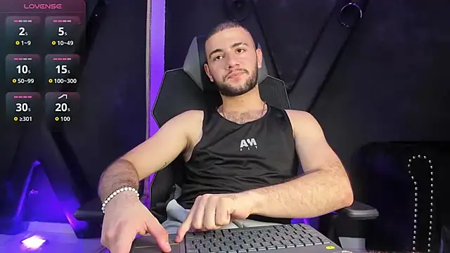 MaximusDick1  online show from 10-03-25, 03:25