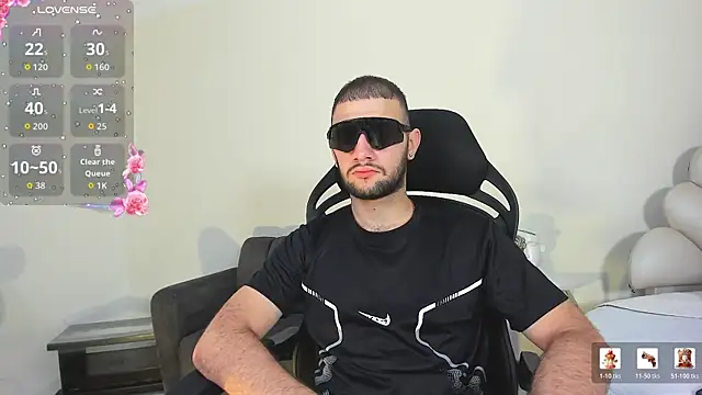 MaximusDick1  online show from 07-01-26, 12:29