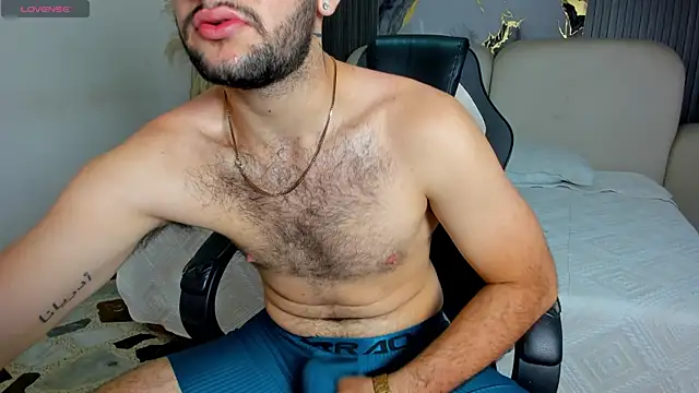 MaximusDick1  online show from 07-29-26, 12:58