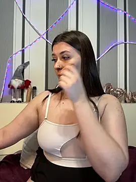 Snapshot of Jadelli chatting on 02-12-25, 07:56 Jadelli online show from 02-12-25, 07:56