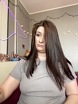 Snapshot of Jadelli chatting on 02-19-25, 11:06 Jadelli online show from 02-19-25, 11:06