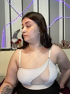 Snapshot of Jadelli chatting on 03-01-25, 07:04 Jadelli online show from 03-01-25, 07:04