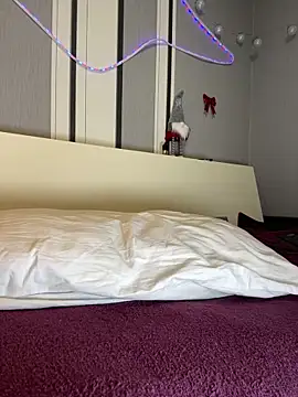 Snapshot of Jadelli chatting on 03-17-25, 12:41 Jadelli online show from 03-17-25, 12:41