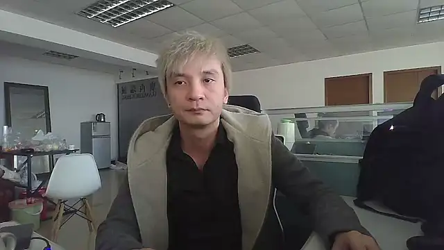 Snapshot of clisssx chatting on 12-20-24, 09:00 clisssx online show from 12-20-24, 09:00