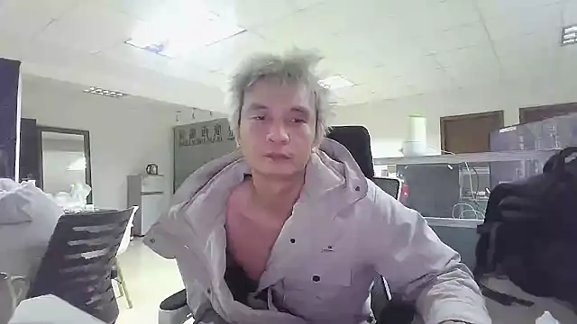 Snapshot of clisssx chatting on 12-22-24, 10:28 clisssx online show from 12-22-24, 10:28