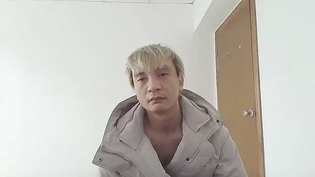 Snapshot of clisssx chatting on 12-26-24, 08:28 clisssx online show from 12-26-24, 08:28