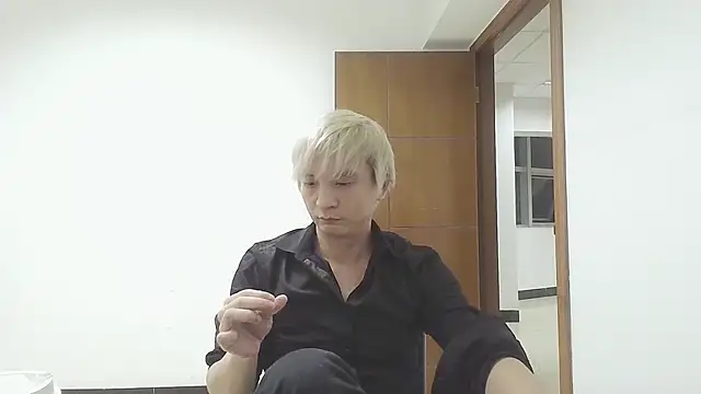 Snapshot of clisssx chatting on 01-04-25, 11:11 clisssx online show from 01-04-25, 11:11