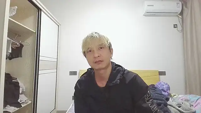 Snapshot of clisssx chatting on 03-01-25, 02:13 clisssx online show from 03-01-25, 02:13