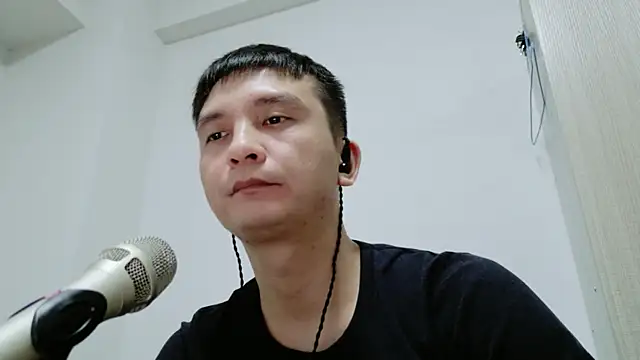 Snapshot of clisssx chatting on 12-20-25, 09:33 clisssx online show from 12-20-25, 09:33