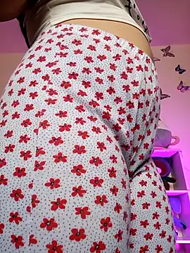 Snapshot of Sofia-Cam chatting on 05-10-26, 06:13 Sofia-Cam online show from 05-10-26, 06:13