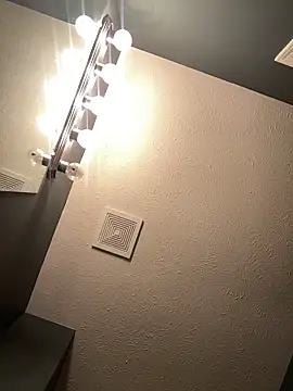 Snapshot of Ectorius chatting on 12-17-25, 01:50 Ectorius online show from 12-17-25, 01:50