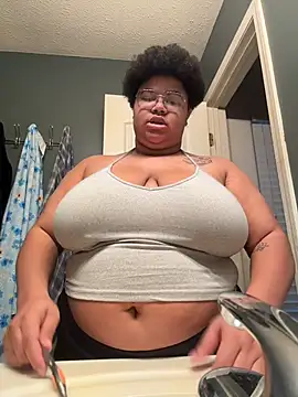 Snapshot of Ectorius chatting on 02-19-26, 01:07 Ectorius online show from 02-19-26, 01:07