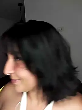 Snapshot of Pauilina chatting on 12-27-24, 11:21 Pauilina online show from 12-27-24, 11:21