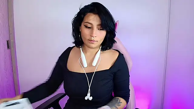 Snapshot of Pauilina chatting on 01-13-25, 08:48 Pauilina online show from 01-13-25, 08:48