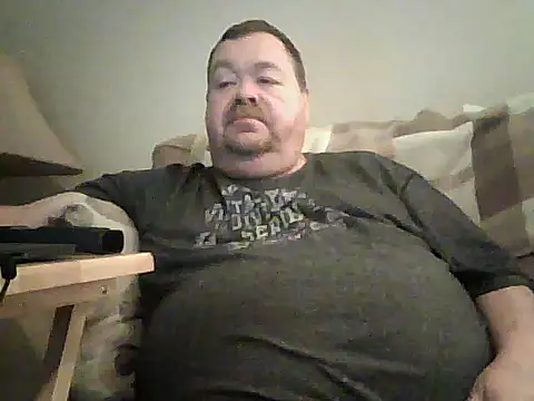 Snapshot of hitman_35 chatting on 11-18-25, 05:23 hitman 35 online show from 11-18-25, 05:23