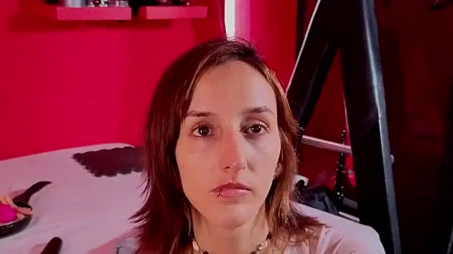 Snapshot of Ambar_Roux_ chatting on 09-12-25, 01:33 Ambar Roux online show from 09-12-25, 01:33