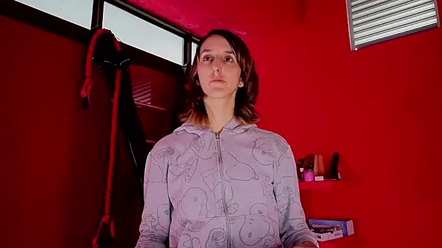 Snapshot of Ambar_Roux_ chatting on 05-27-26, 12:13 Ambar Roux online show from 05-27-26, 12:13