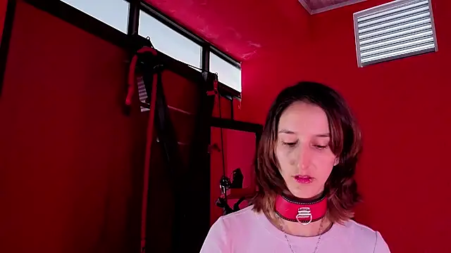 Snapshot of Ambar_Roux_ chatting on 06-02-26, 12:51 Ambar Roux online show from 06-02-26, 12:51