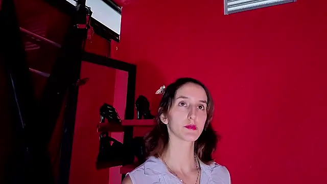 Snapshot of Ambar_Roux_ chatting on 06-03-26, 12:52 Ambar Roux online show from 06-03-26, 12:52