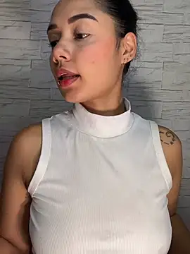  Luana online show from 06-18-26, 12:33