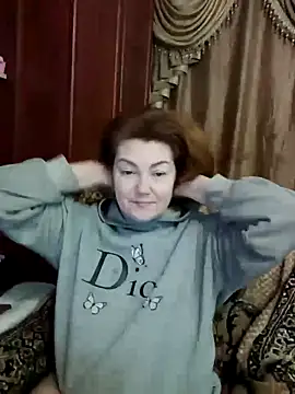 Snapshot of Madame-Butterfly chatting on 02-17-25, 10:47 Madame-Butterfly online show from 02-17-25, 10:47