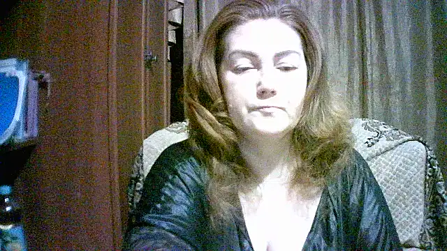 Snapshot of Madame-Butterfly chatting on 10-06-25, 10:40 Madame-Butterfly online show from 10-06-25, 10:40
