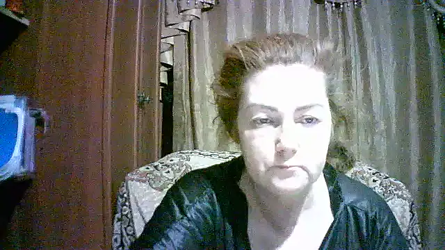 Snapshot of Madame-Butterfly chatting on 10-08-25, 01:31 Madame-Butterfly online show from 10-08-25, 01:31