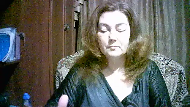 Snapshot of Madame-Butterfly chatting on 10-16-25, 02:07 Madame-Butterfly online show from 10-16-25, 02:07