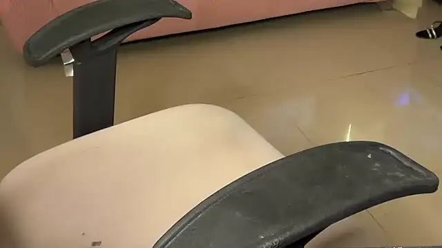 Snapshot of sexy_m23 chatting on 12-17-25, 03:07 sexy m23 online show from 12-17-25, 03:07