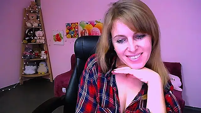 Hot Milady online show from 12-16-25, 08:52