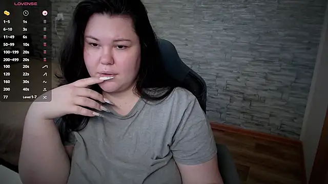 Snapshot of NicaMeow chatting on 03-06-25, 01:03 NicaMeow online show from 03-06-25, 01:03