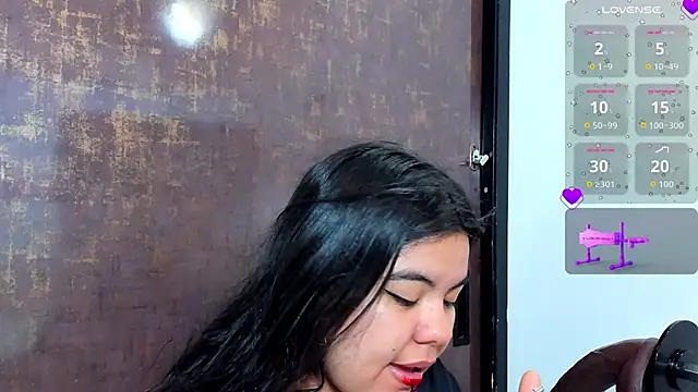 klhoe boobs online show from 11-14-25, 04:00