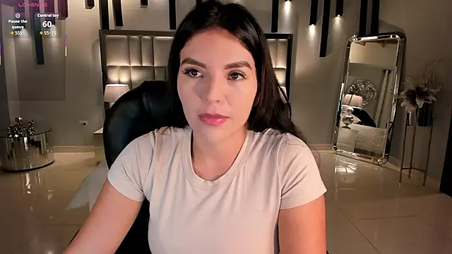 Snapshot of ValeriaRoldanX chatting on 11-19-25, 03:17 ValeriaRoldanX online show from 11-19-25, 03:17