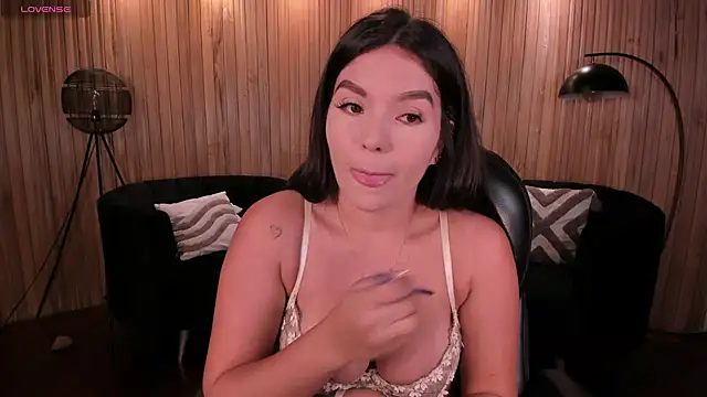 Snapshot of ValeriaRoldanX chatting on 11-25-25, 03:28 ValeriaRoldanX online show from 11-25-25, 03:28