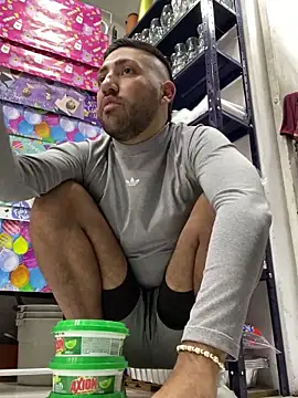 JuanZapata33 online show from 12-27-24, 09:54